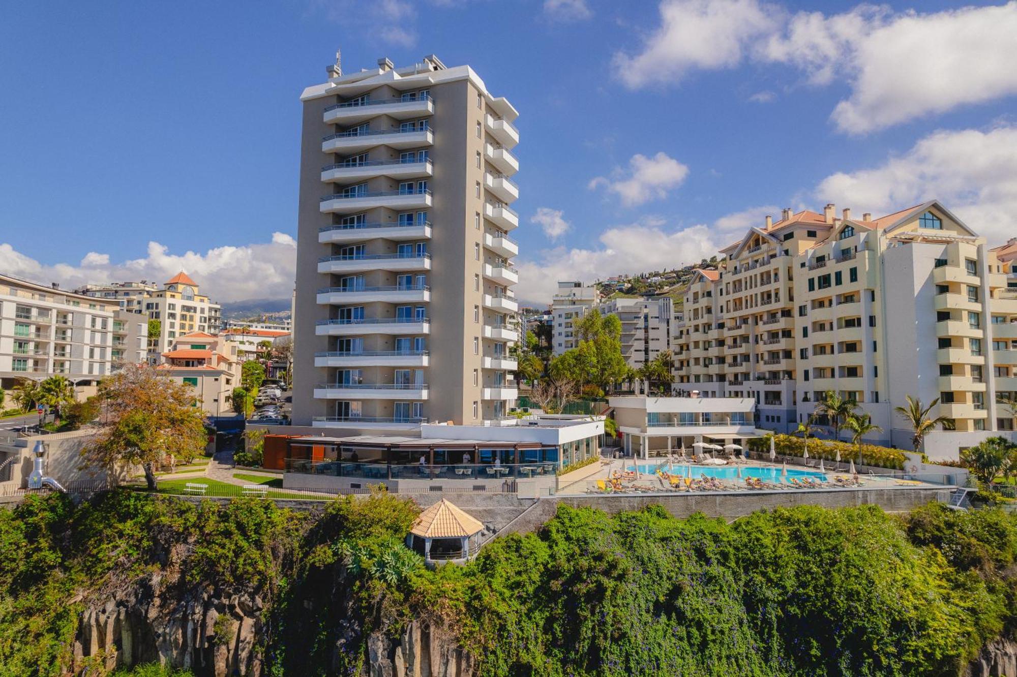 Duas Torres Hotel Funchal  Exterior photo